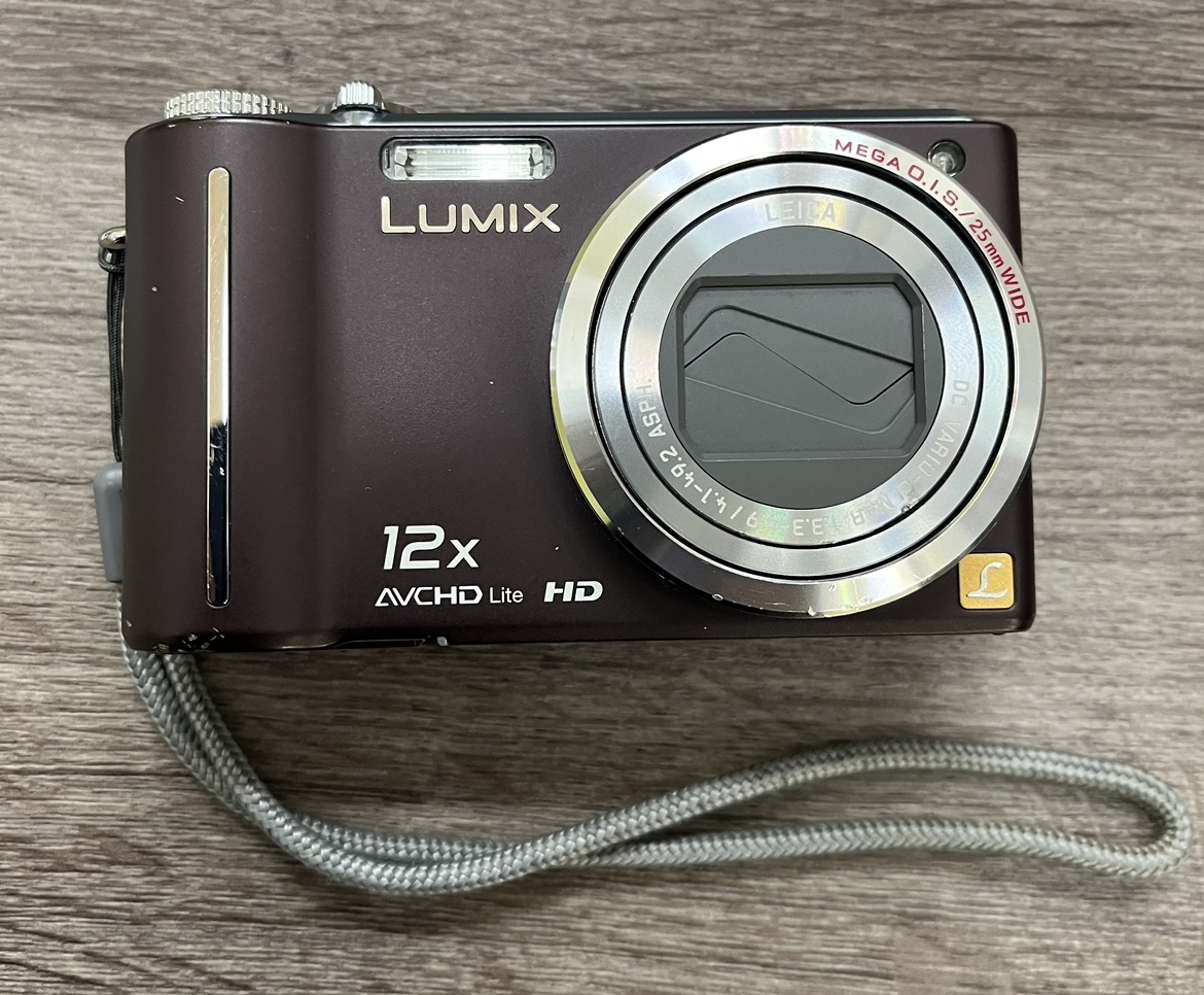 【DK 22685】1円～ Panasonic パナソニック コンパクトデジタルカメラ TZ7 DMC-TZ7 LUMIX ルミックス ブラウン 通電確認済み 現状品