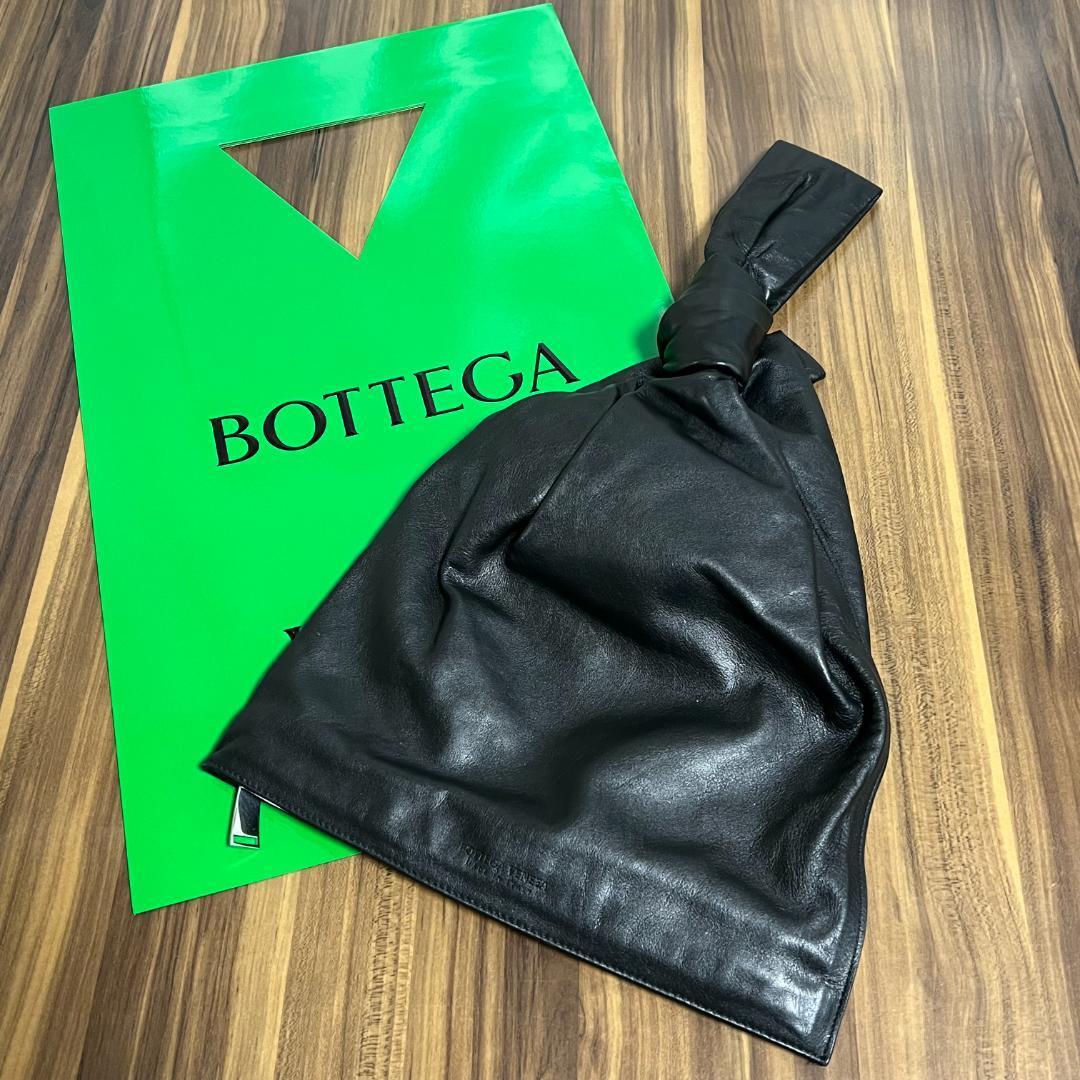 * превосходный товар *BOTTEGA VENETA Bottega Veneta кожа кручение ручная сумочка черный elegant 