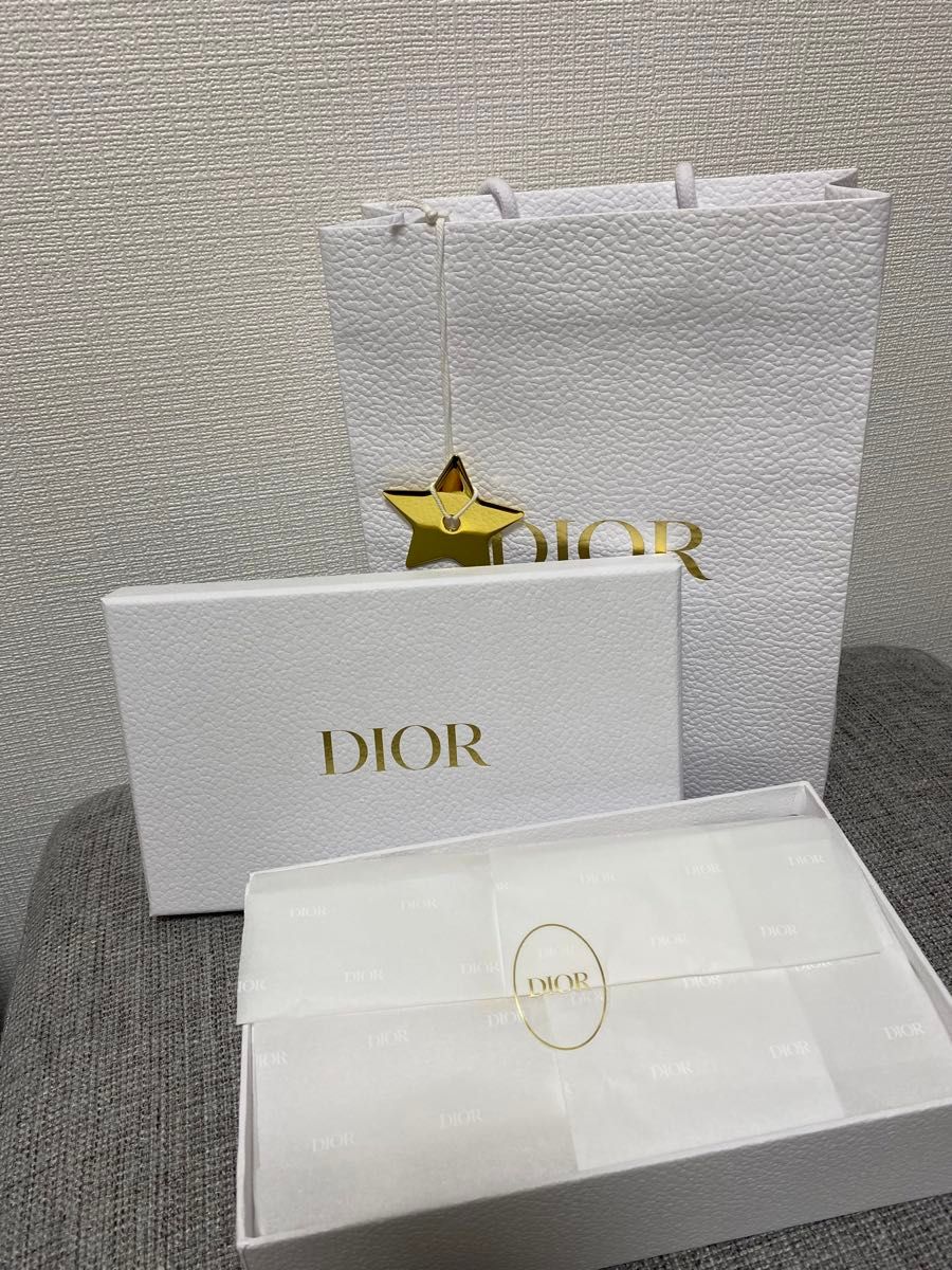 Dior日本限定フォンホルダー
