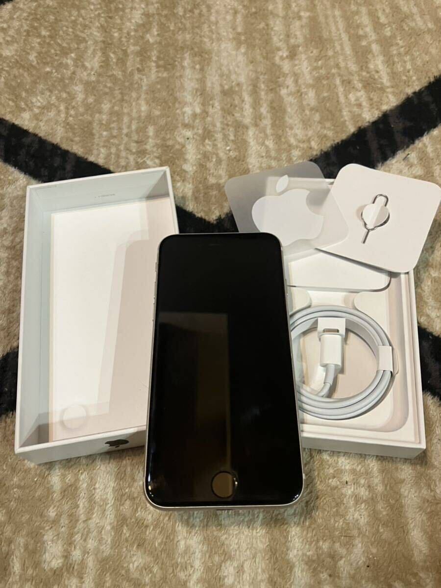 美品 iPhoneSE 第3世代 SE3 SIMフリー 64GB修理なし 女性ワン 美品 iPhoneSE 第3世代 SE3 SIMフリー 64GB修理なし 女性ワン