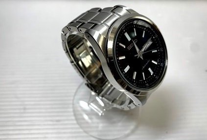 【限定特別価格】美品 セイコー SEIKO 4R36-05Z0 メカニカル 自動巻き 裏スケルトン ブラック文字盤 の画像3