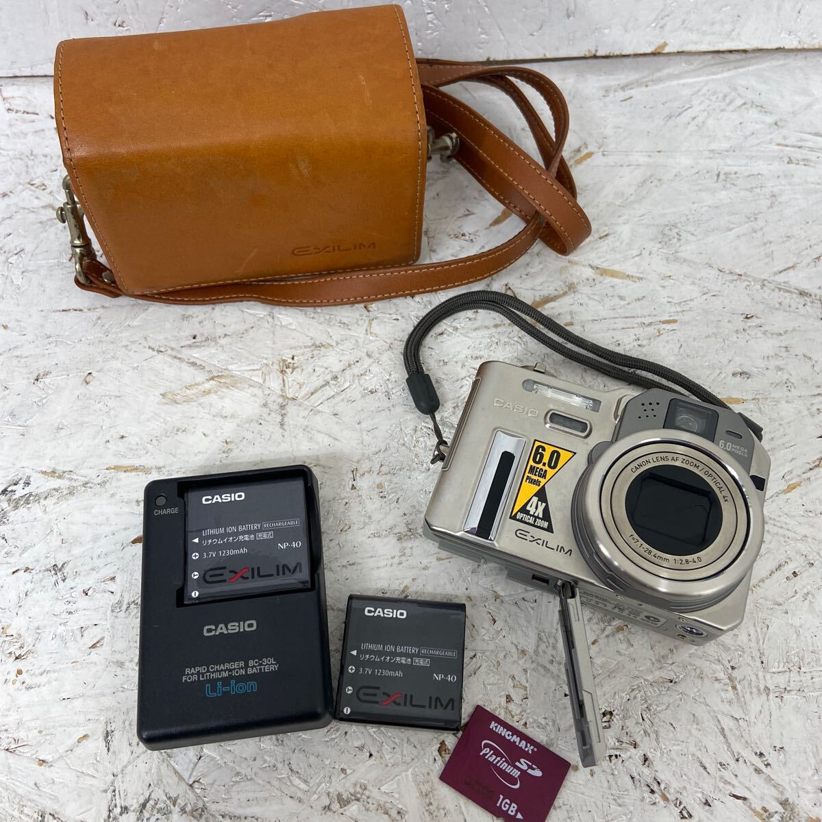 5 カシオ Casio Exilim EX-P600 4x 予備バッテリー付き コンパクトデジタルカメラ ケース付きの画像6