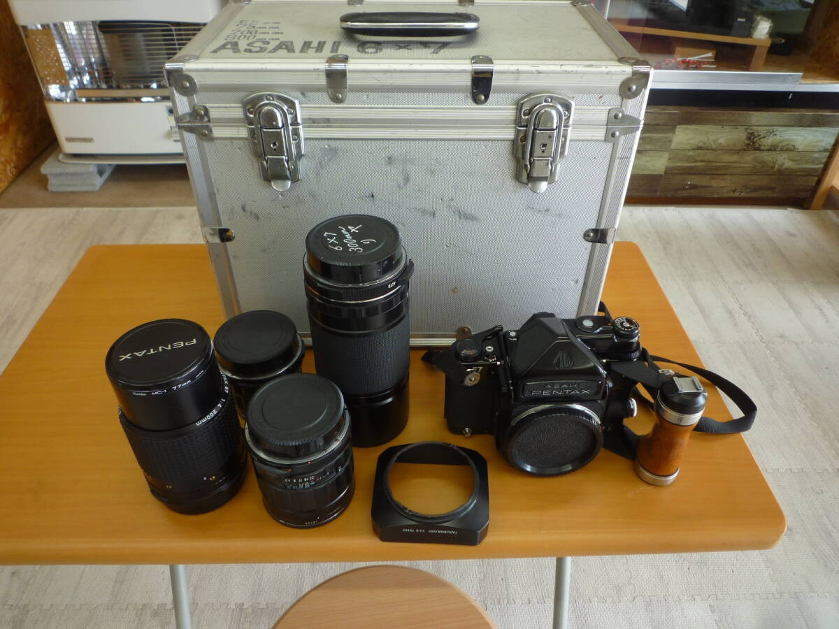 ASAHI PENTAX67 ペンタックス6×7 ウッドグリップ他/4レンズセット 良品 中古品の画像1