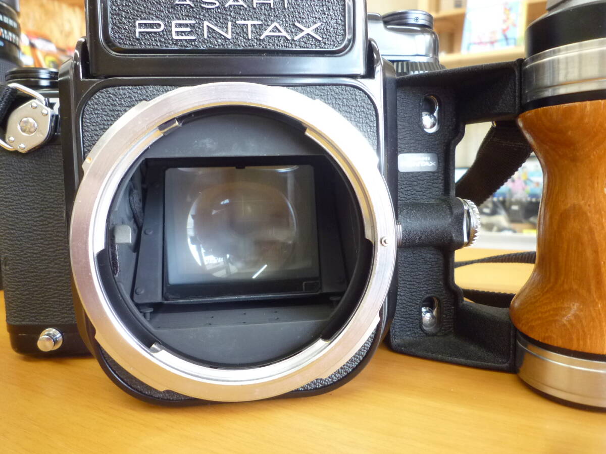 ASAHI PENTAX67 ペンタックス6×7 ウッドグリップ他/4レンズセット 良品 中古品の画像3