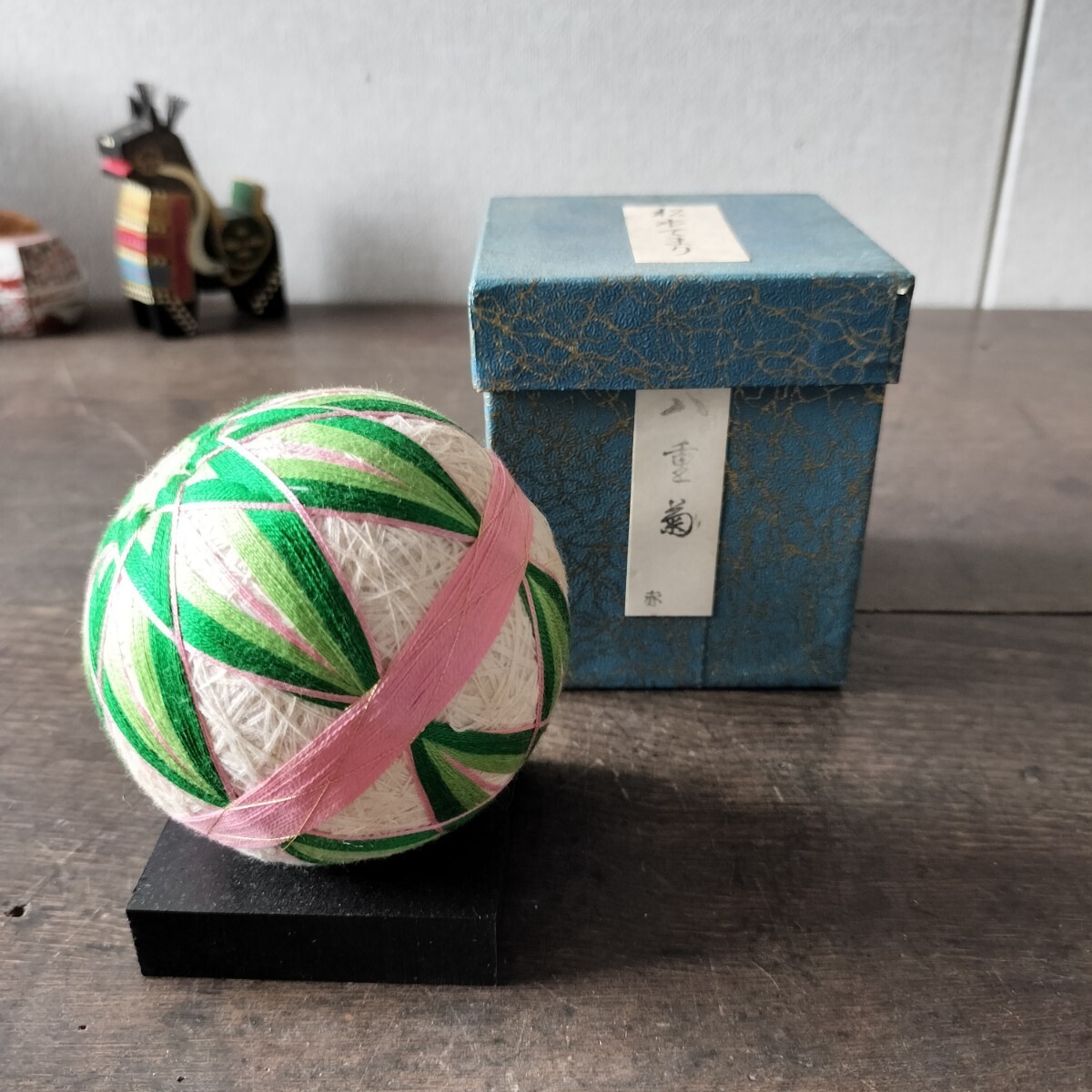 Japanese Craft Ball Matsumoto .... -ply . tradition industrial arts approximately 7.5cm ornament .. tradition industrial arts embroidery threads Japan art 