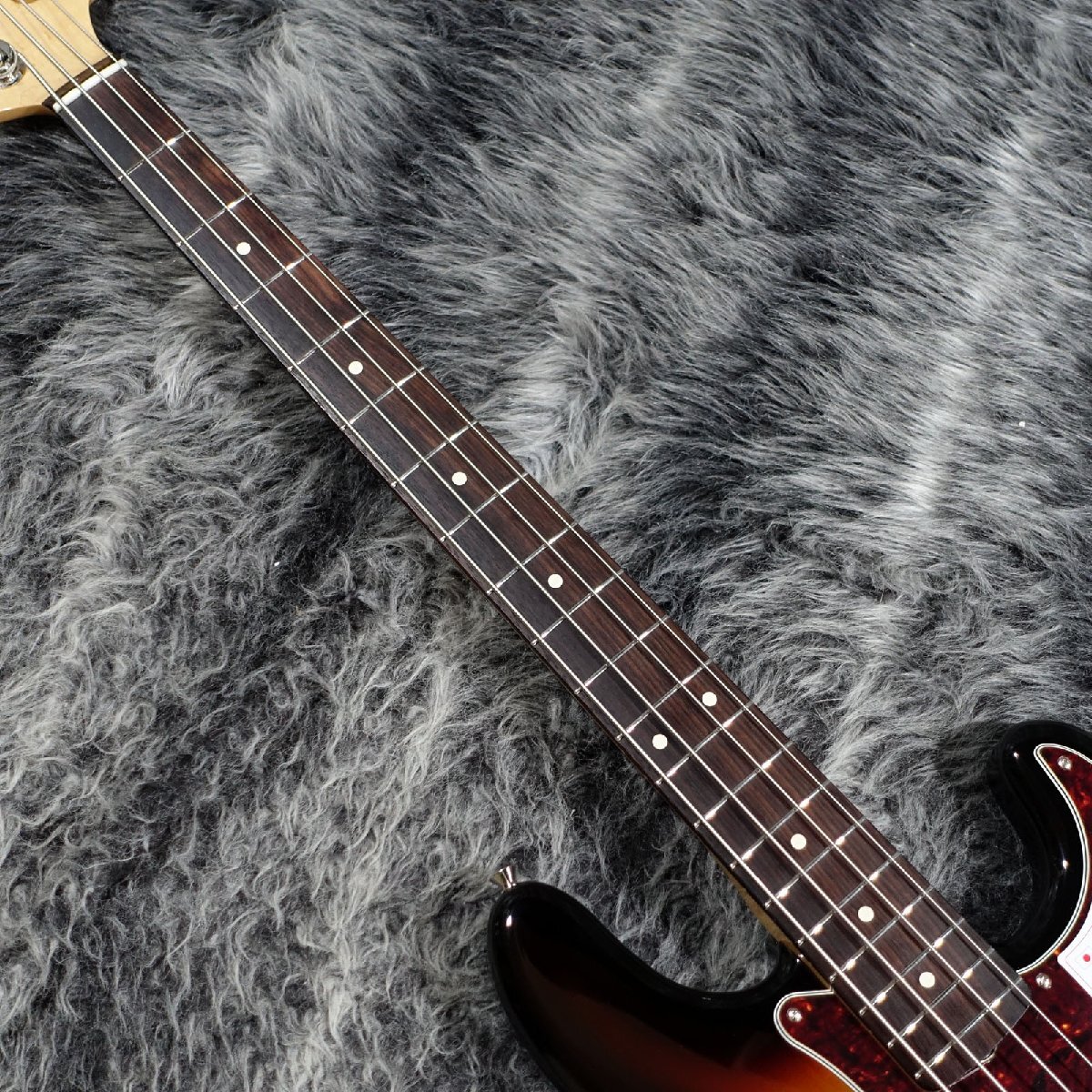 Fender Made in Japan Heritage 60s Precision Bass 3-Color Sunburst_画像3