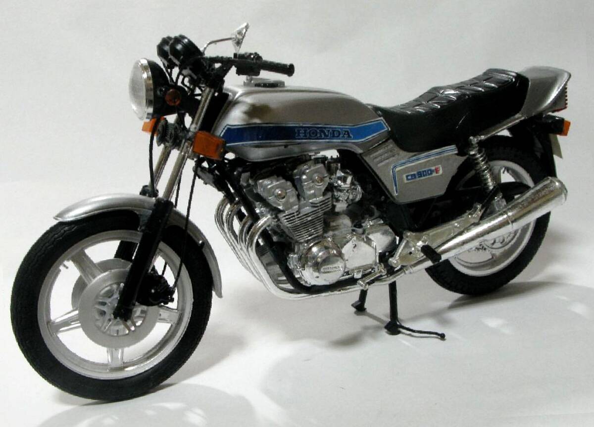 完成品　1/8 ヨーデル製　ホンダ　CB900F_画像2