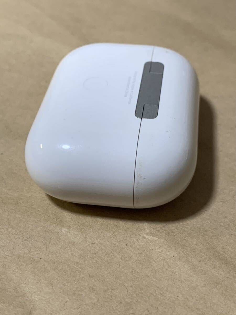 動作品◆純正◆Apple AirPods Pro 第2世代 エアポッズ プロ 第二世代 充電器 ケース MQD83J/A A2700___4_画像6