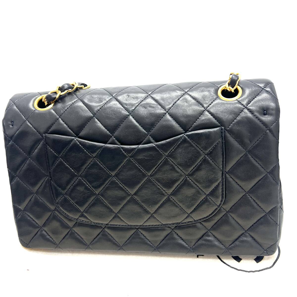 M：中古 美品 シャネル CHANEL マトラッセ チェーンショルダー ダブルフラップ ダブルチェーン ラムスキン ブラックの画像2