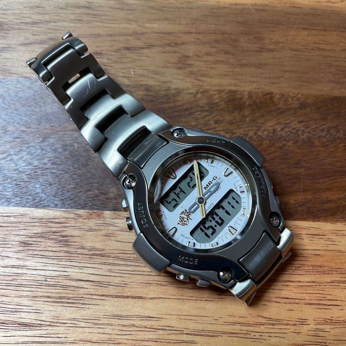 【1円スタート】訳あり CASIO G-SHOCK 最高峰モデル MRG-130TG 可動品 チタンモデル ゴールド ポロクラブ_画像2