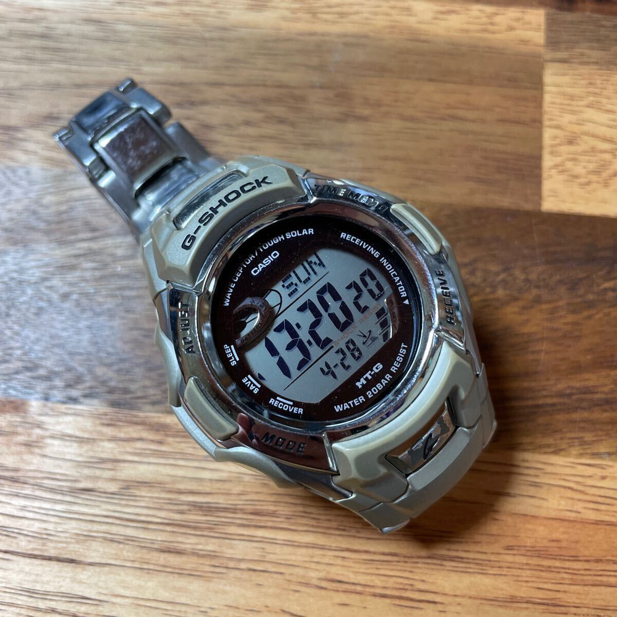 【1円スタート】CASIO G-SHOCK MTG-900 電波ソーラー 可動品 チタンシルバーモデル_画像2