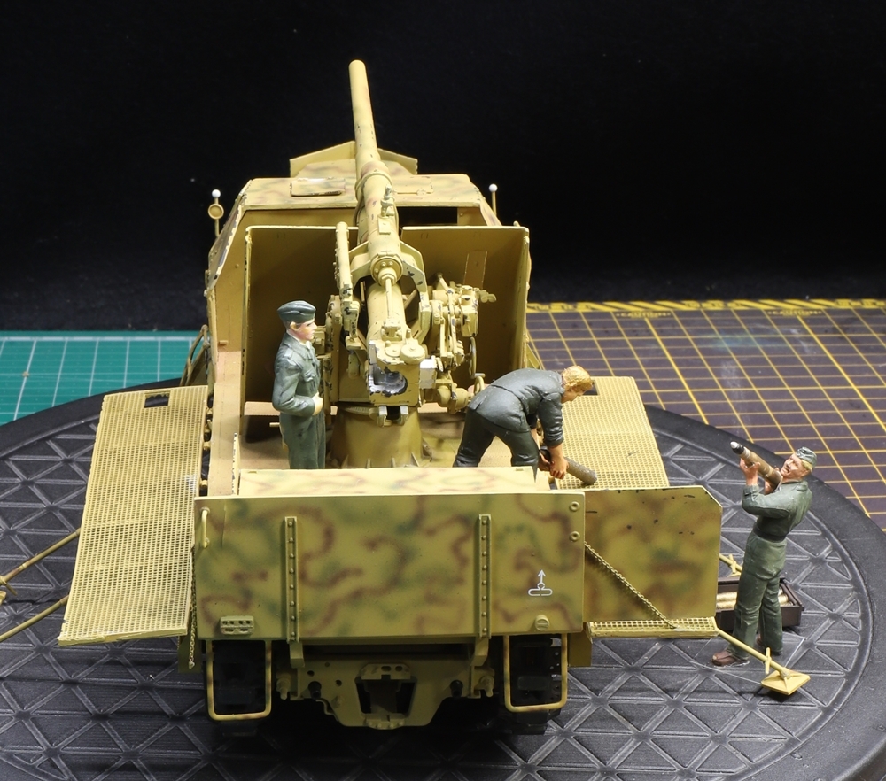 1/35 ドイツ軍 18ｔハーフトラック 88ミリ高射砲Ｆｌａｋ３７装備タイプ（砲兵フィギュア×3体セット）制作完成品の画像10