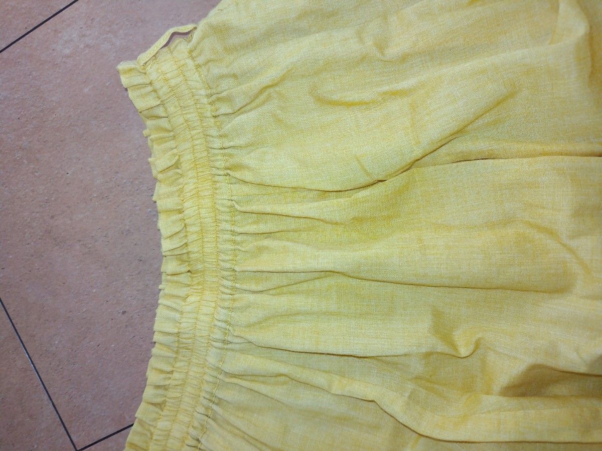 スカート　黄色