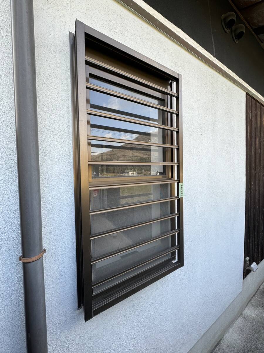 032094 три . aluminium рама ширина .. москитная сетка имеется жалюзи окно jaroji- окно гараж гараж склад офисная работа место . запад 