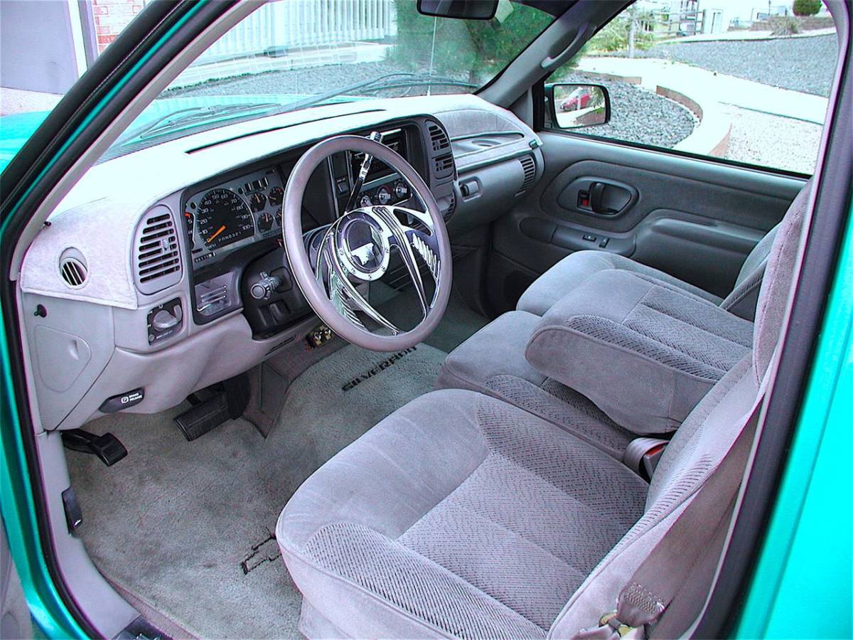 ラスト展示品 1996-2003 CHEVY ビレットステアリングアダプター ボス ASTRO アストロ C1500 K1500 SILVERADO シルバラード_1996-Chevy　C1500 装備例