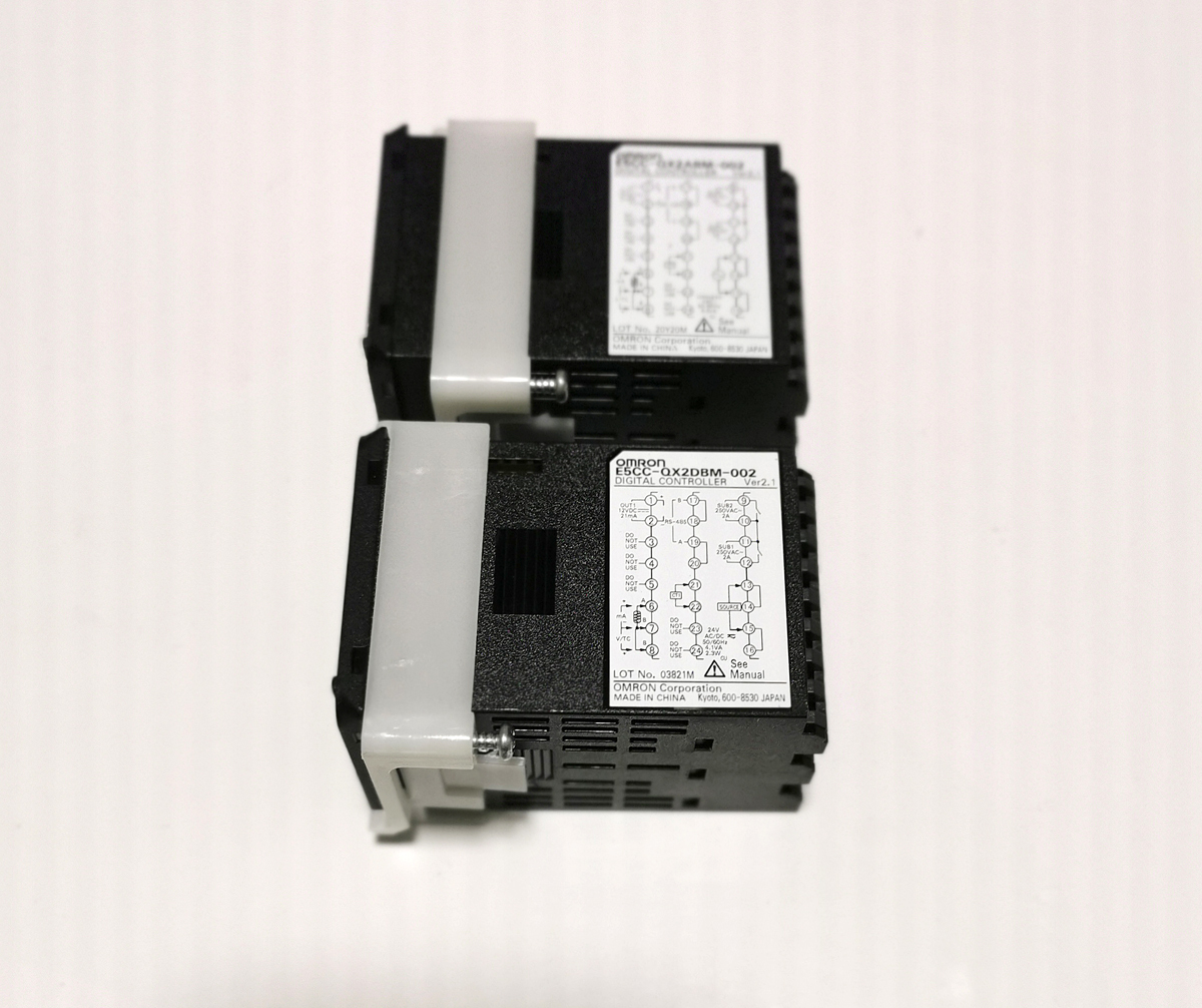 2個セット OMRON E5CC-QX2DBM-002 温度調節器（デジタル調節計） オムロンの画像2