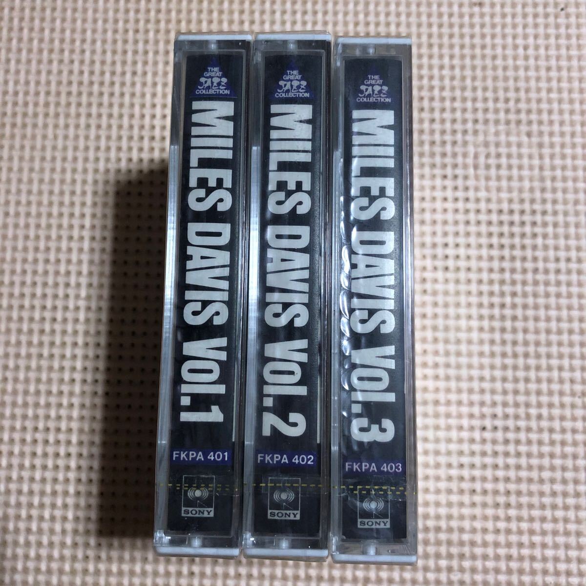 マイルス・デイビス VOL.1.VOL.2.VOL.3 国内盤カセットテープ3本セット【未開封新品】▲ ジャズの画像2