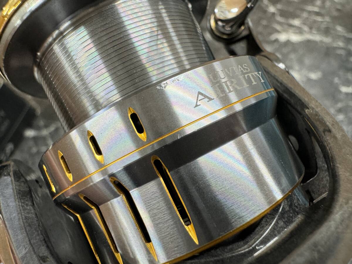 1スタ）【中古/リール】DAIWA ダイワ 21 LUVIAS ルビアス AIRITY LT 4000-CXH / スピニングリール_画像5