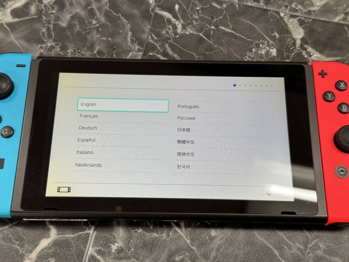 【中古/ゲームハード】任天堂 Nintendo Switch 新型Nintendo Switch JOY-CON(L) ネオンブルー/(R) ネオンレッド 4902370542912_液晶画面に画面黄ばみあり