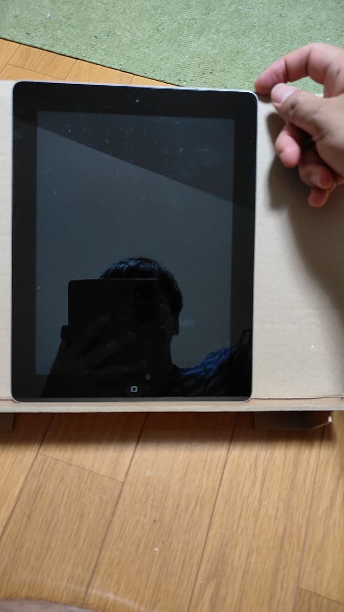 回転スタンドカバー付【Apple】iPad 2 16G Wi-Fi ブラック　箱・製品保護フィルム付