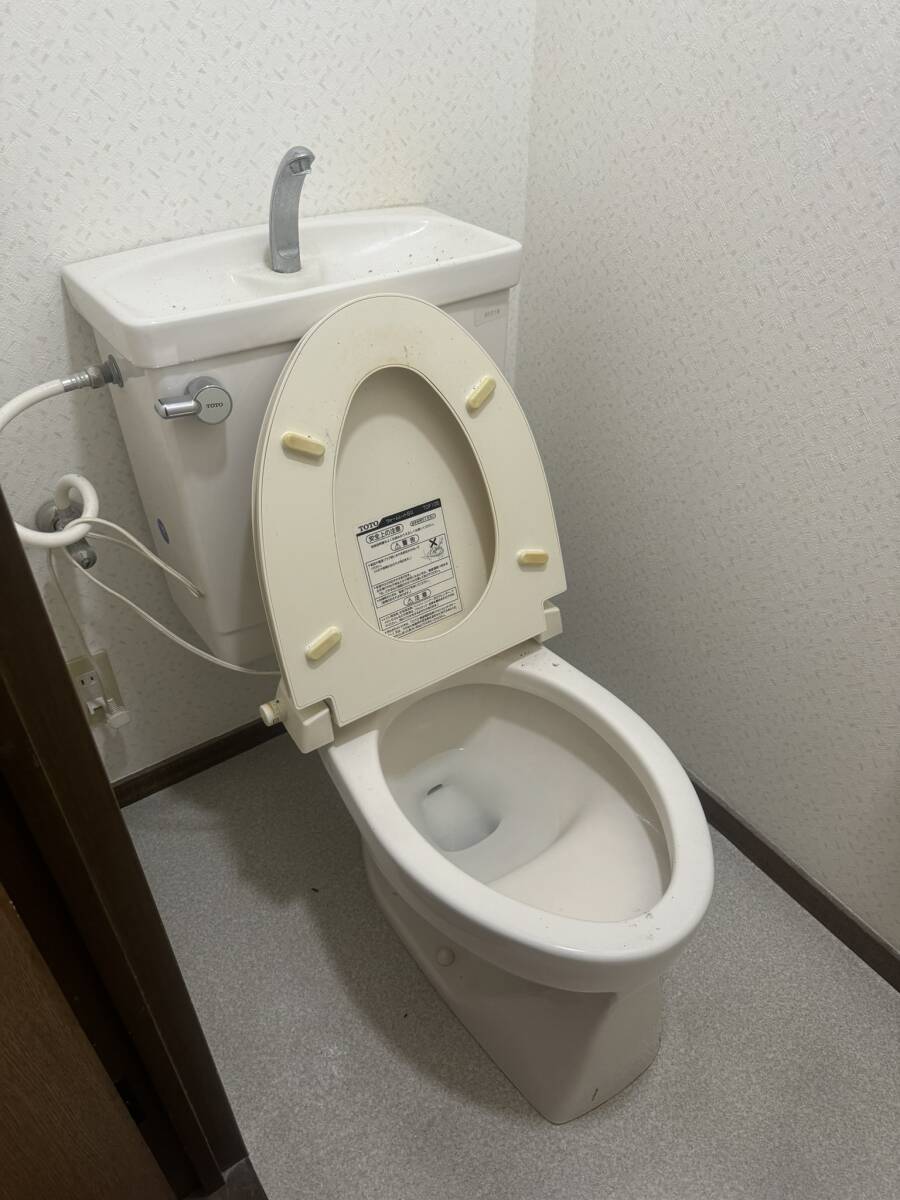 中古　TOTO トイレ 洋式便器 C720 S721B #SC1 パステルアイボリー 東京都江東区引き取りのみ_画像1