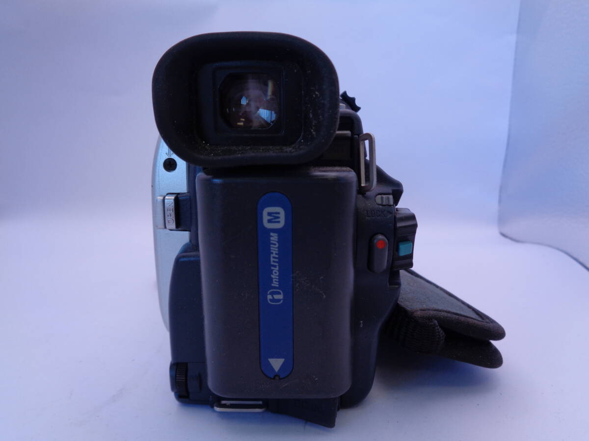 SONY ソニー DCR-TRV17 デジタルハンディカム ビデオカメラ バッテリー付き ジャンク品 管理ZI-LP-22の画像5