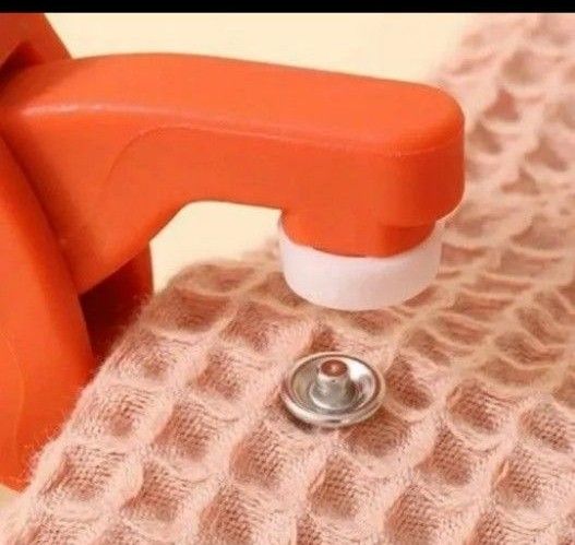 スナップボタンキット裁縫　DIY  圧力ペンチ新品未使用　ボタン約50個＋20個
