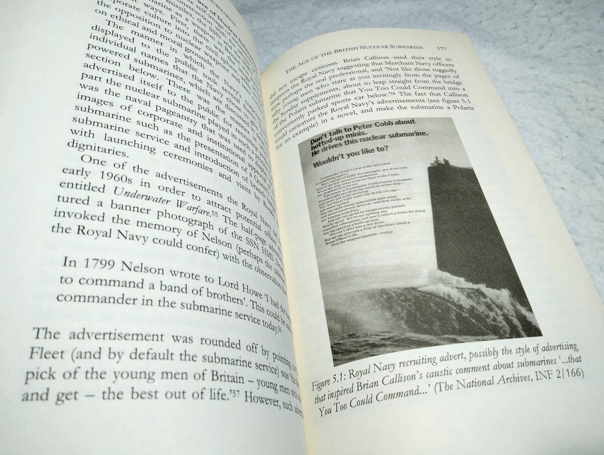 ＜洋書＞第一次大戦から原子力までの英国・潜水艦の文化史『The SUBMARINE: A Cultural History from the Great War to Nuclear Combat』_画像10