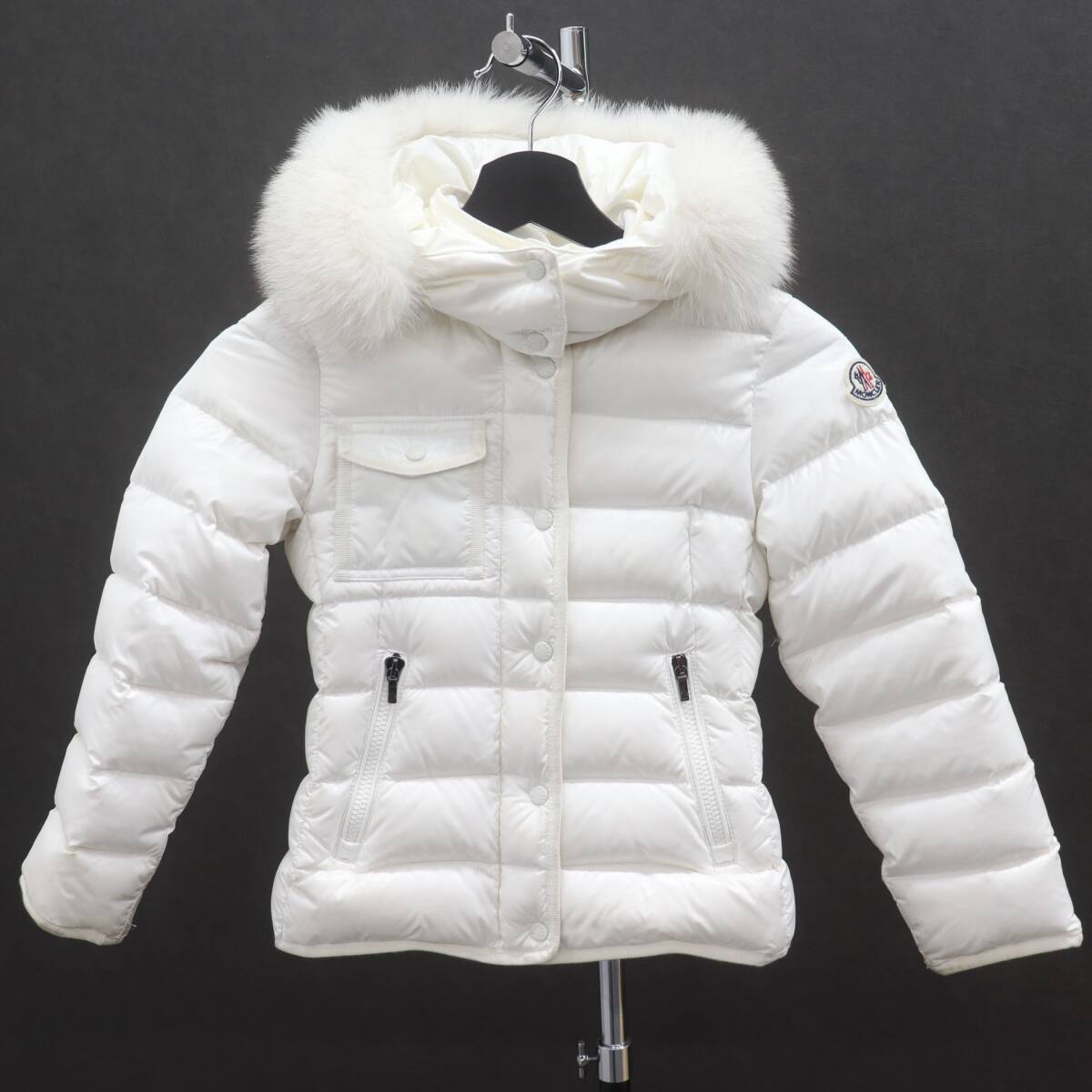 ITT0QB18IQO0 即決 本物 国内正規品 MONCLER モンクレール NEW ARMOISE ニュー アルモワーズ ダウンジャケット キッズ サイズ8 130cmの画像1