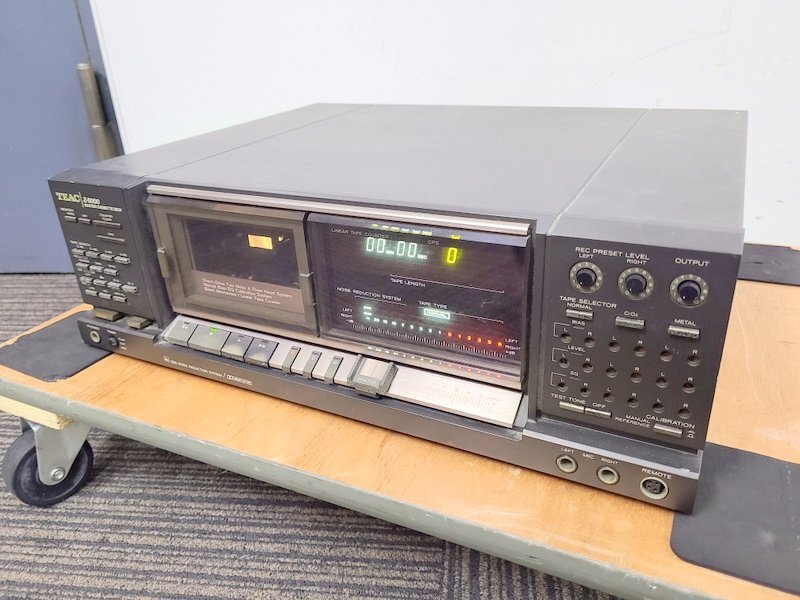 【ジャンク品】TEAC Z-5000 カセットデッキ ティアック 1円～　Y7026