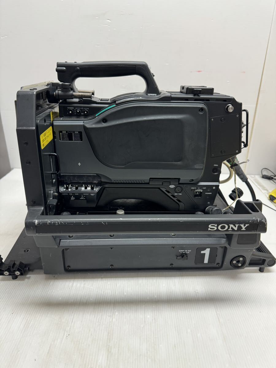 SONY ソニー 業務用HDカメラ ビデオカメラ HDC-950 レンズアダプター CA-905L ケース付属の画像6