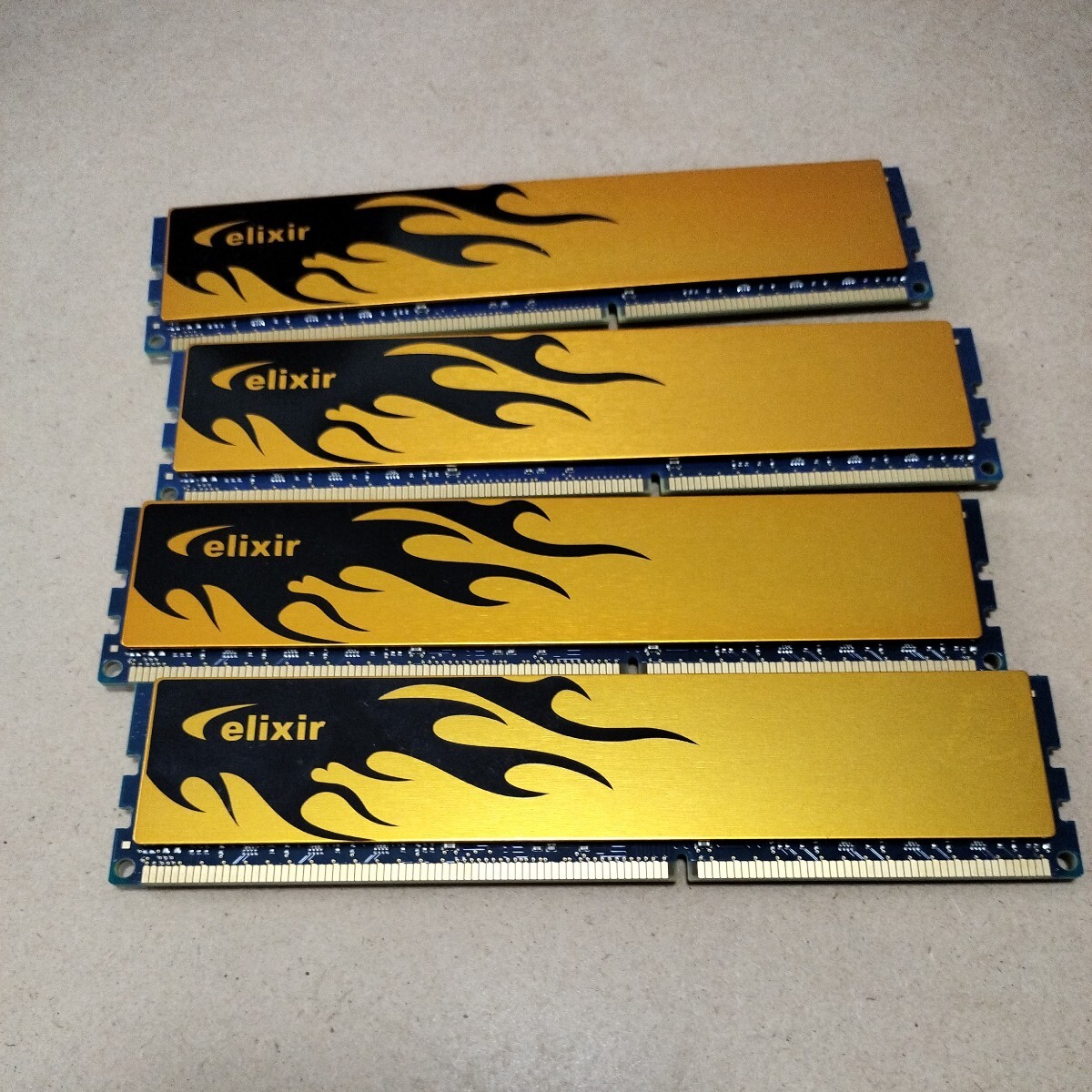 CFD ELIXIR W3U1600HQ-4G DDR3 PC3-12800 16GB（4GB 4枚組）デスクトップメモリの画像4