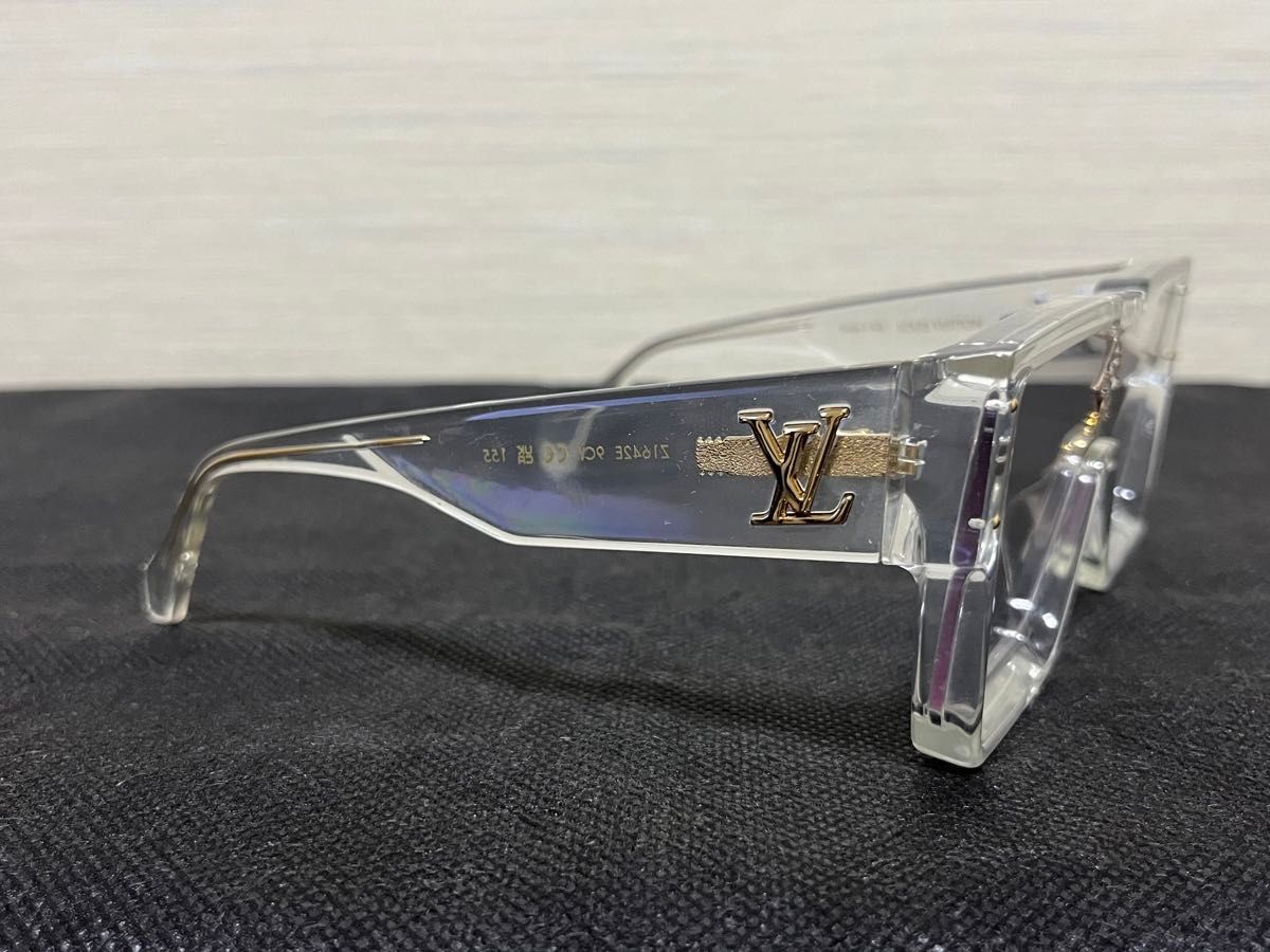 22SS ルイヴィトン 美品 サングラス サイクロン クリア LV レア 22SS ルイヴィトン 美品 サングラス サイクロン クリア LV レア