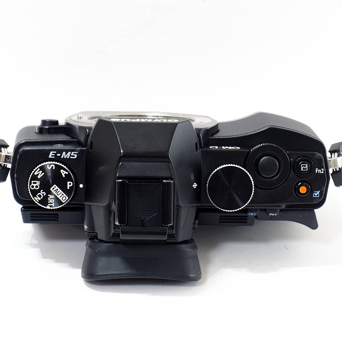 6460円 OLYMPUS OM-D E-M5 BLACK Body Micro Four thirds 16M 6460円 OLYMPUS OM-D E-M5 BLACK Body Micro Four thirds 16M