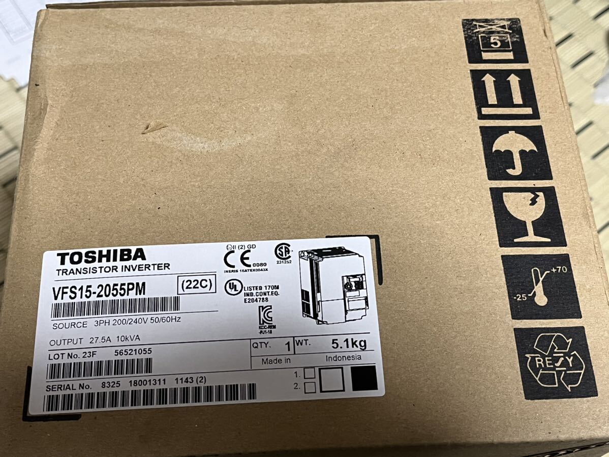 未使用品　東芝　インバータ　VFS15-2055PM インバーター_画像1