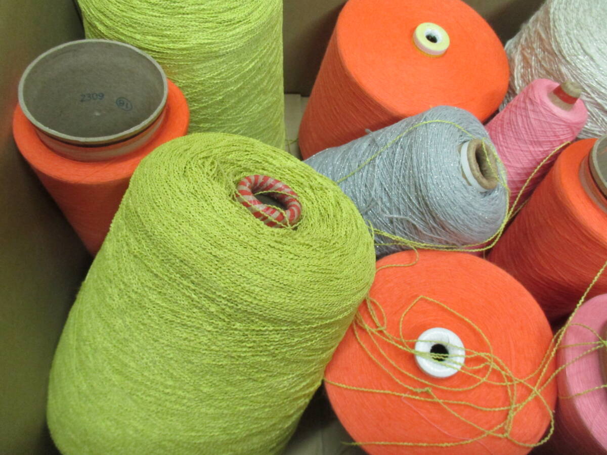 1733 糸 ◆ 糸いろいろ 少々汚れあり 詳しい混率はわかりません。(注) ◆ 編み物などにの画像2