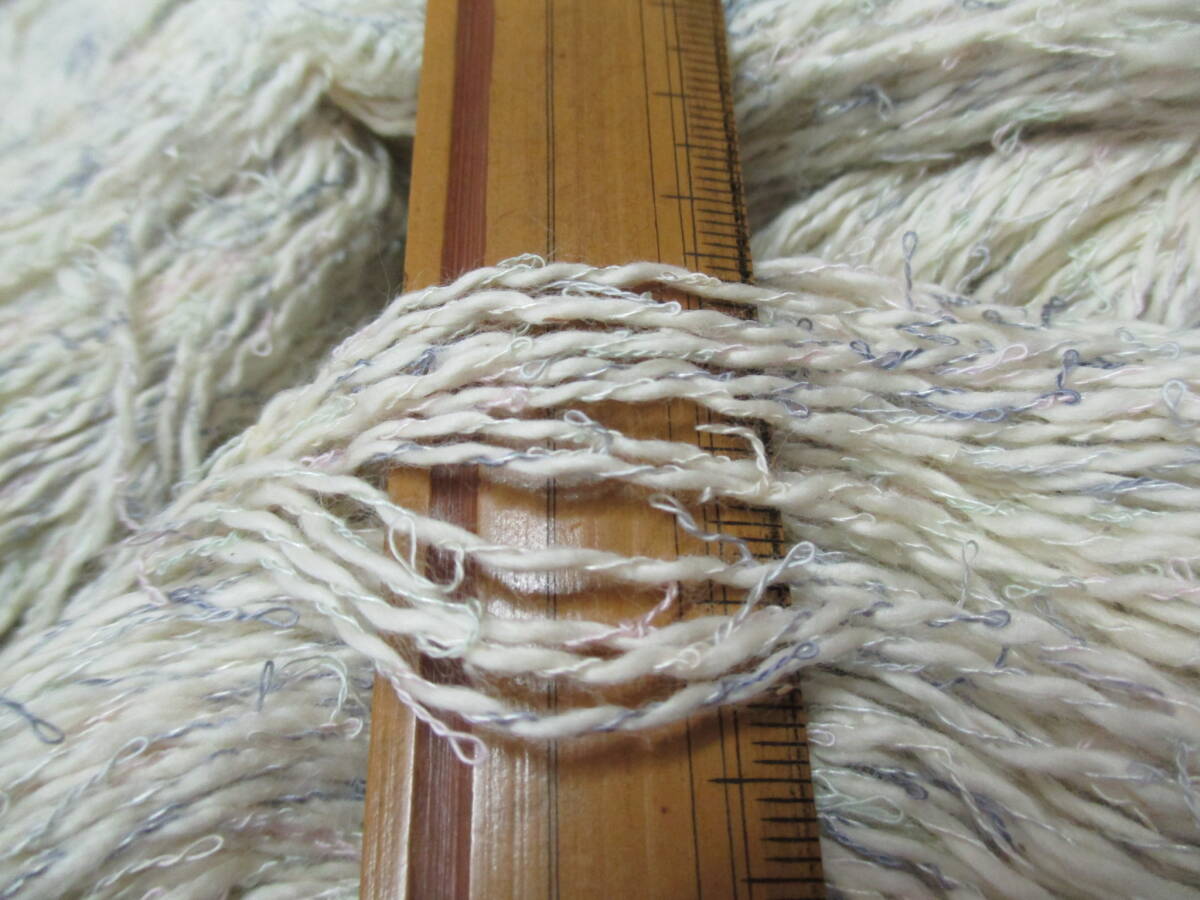 1768 糸 ◆ 長期保管品 1/4 コットン68% アクリル20% レーヨン12% 少々汚れあり かせ (注) ◆ 編み物などにの画像2