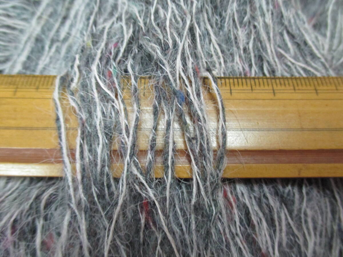 1770 糸 ◆ 長期保管品 ③ かせ グレー系 変色あり 詳しい混率はわかりません。(注) ◆ 編み物などにの画像2