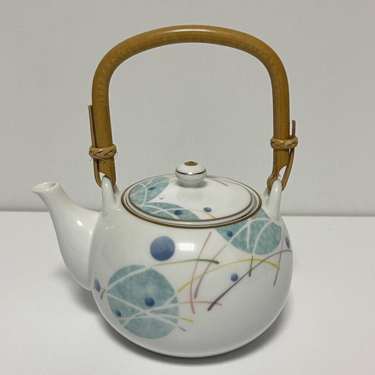 簡易クリーニング済 乃りたけ ノリタケ Noritake 茶器 セット 急須 蓋付き 茶碗 湯呑み 5客 金彩 茶器揃 和食器 茶櫃付き_画像2