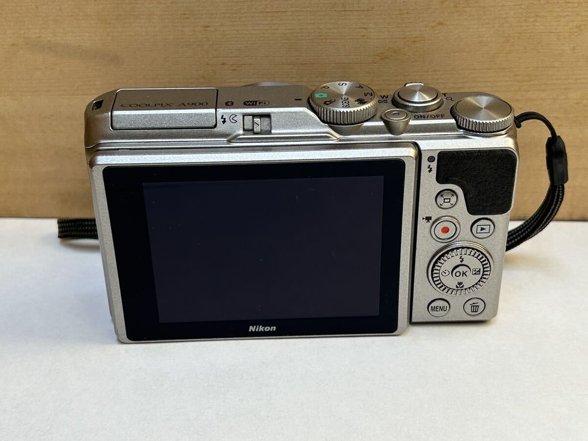 中古 保管品 Nikon ニコン COOLPIX A900 コンパクトデジタルカメラ シルバー 動作未確認 の画像2