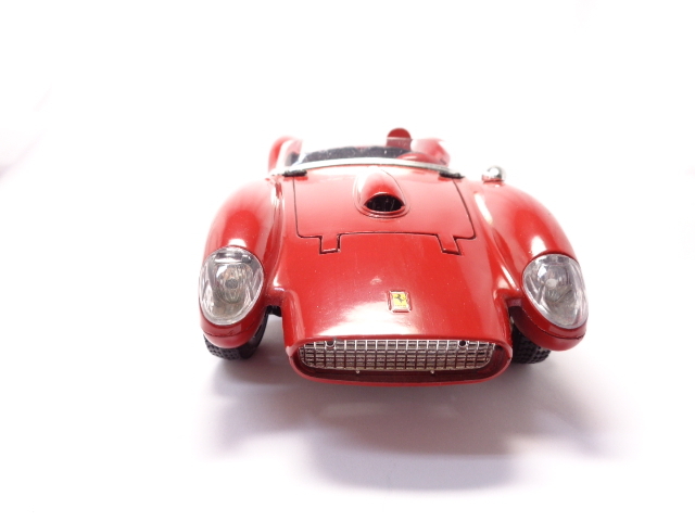 Bburago Vip Collection 3007 FERRARI 250 TESTA ROSSA 1957 1/18 ブラーゴ フェラーリ 250 テスタロッサ 送料別_画像3