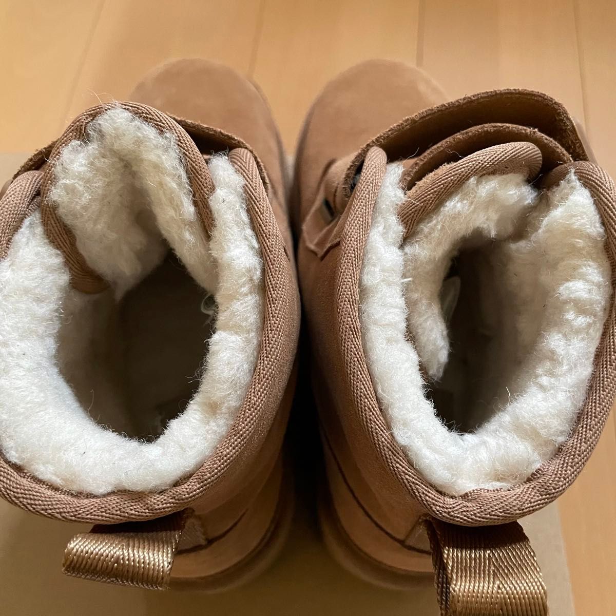 5月限定価格　UGG ニューメルプラットフォーム 厚底 ブーツ