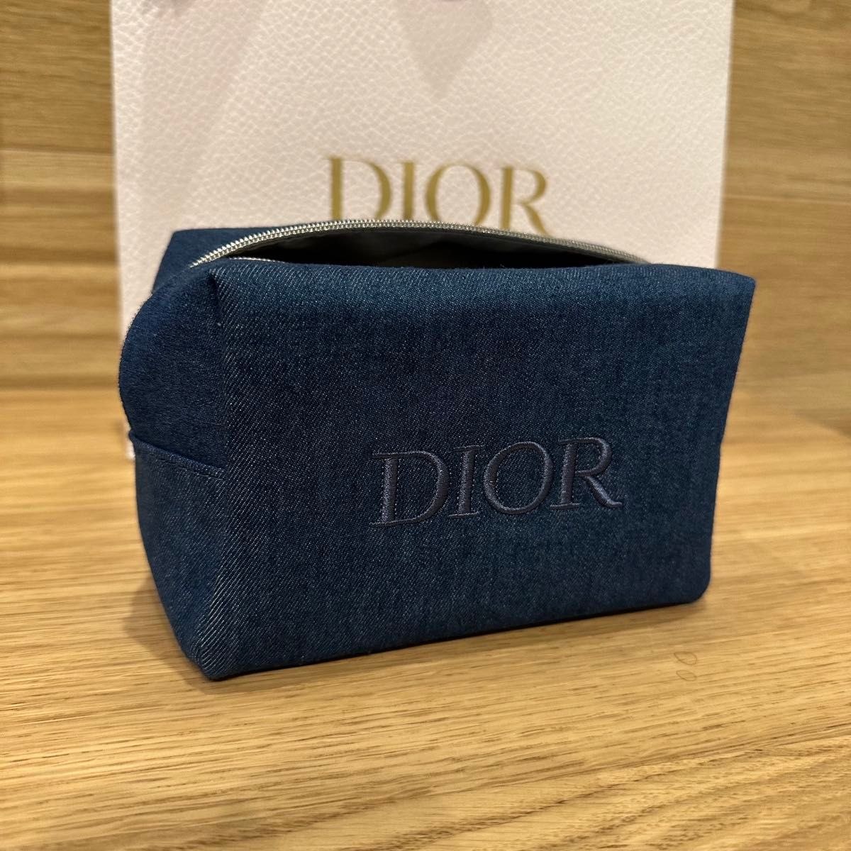 ディオール 最新　DIOR ロゴ　ポーチ デニムコスメ 限定 コフレ オファー Dior クリスチャンディオール ノベルティ