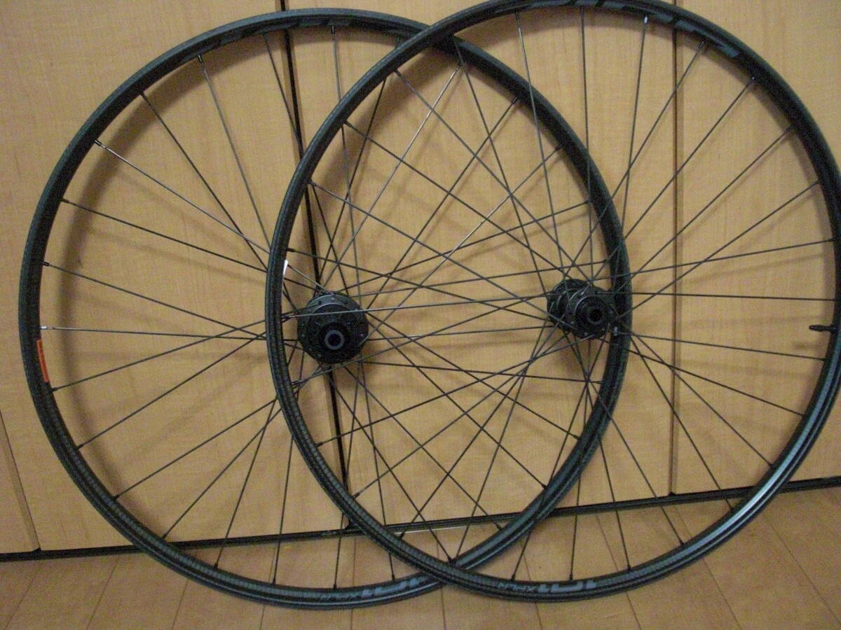 ZIPP 101 XPLR チューブレス Disc 未使用