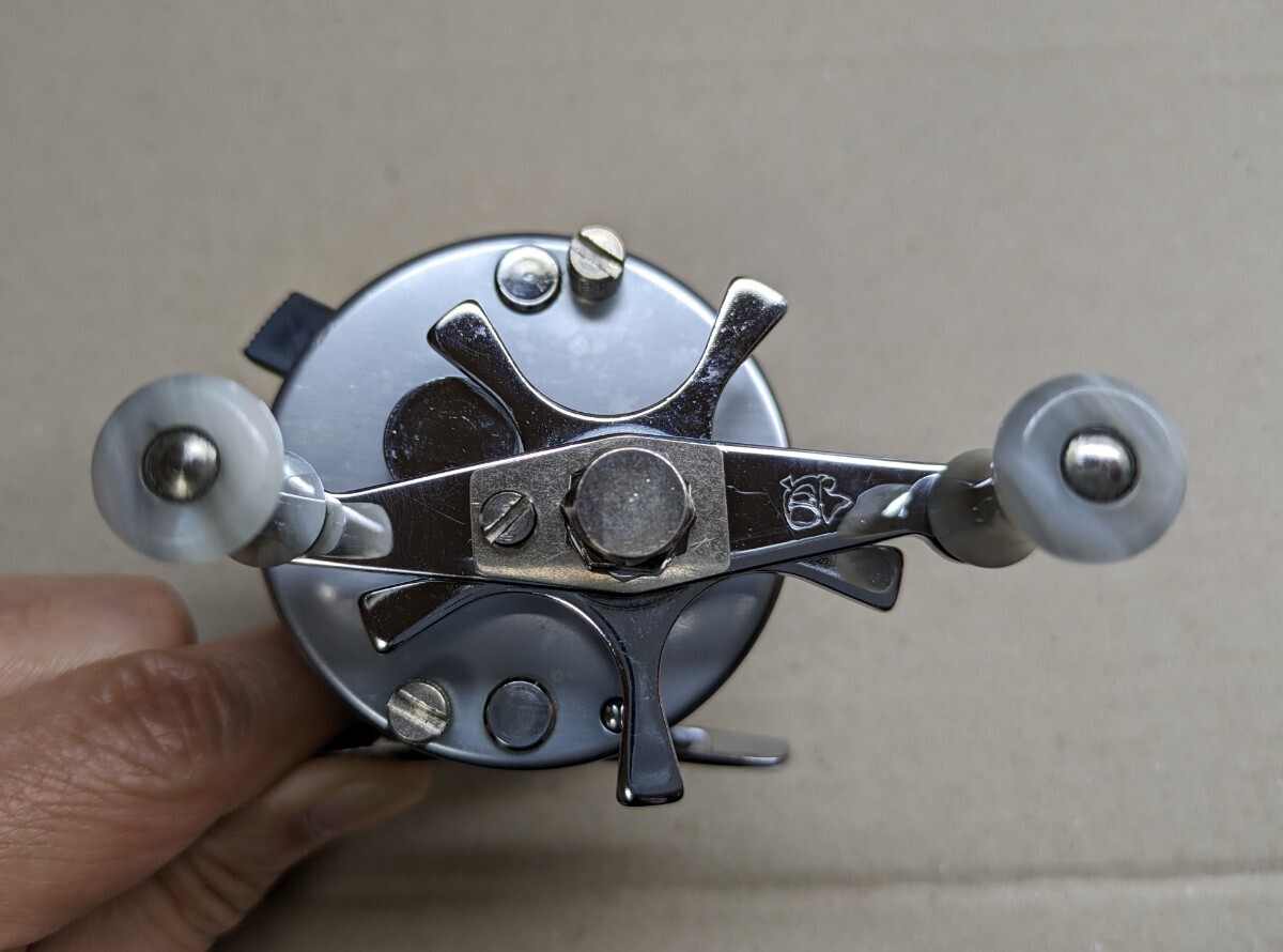 ABU アブ アンバサダー 2500c アクアポリス ショートハンドル付 ABU アブ アンバサダー 2500c アクアポリス ショートハンドル付