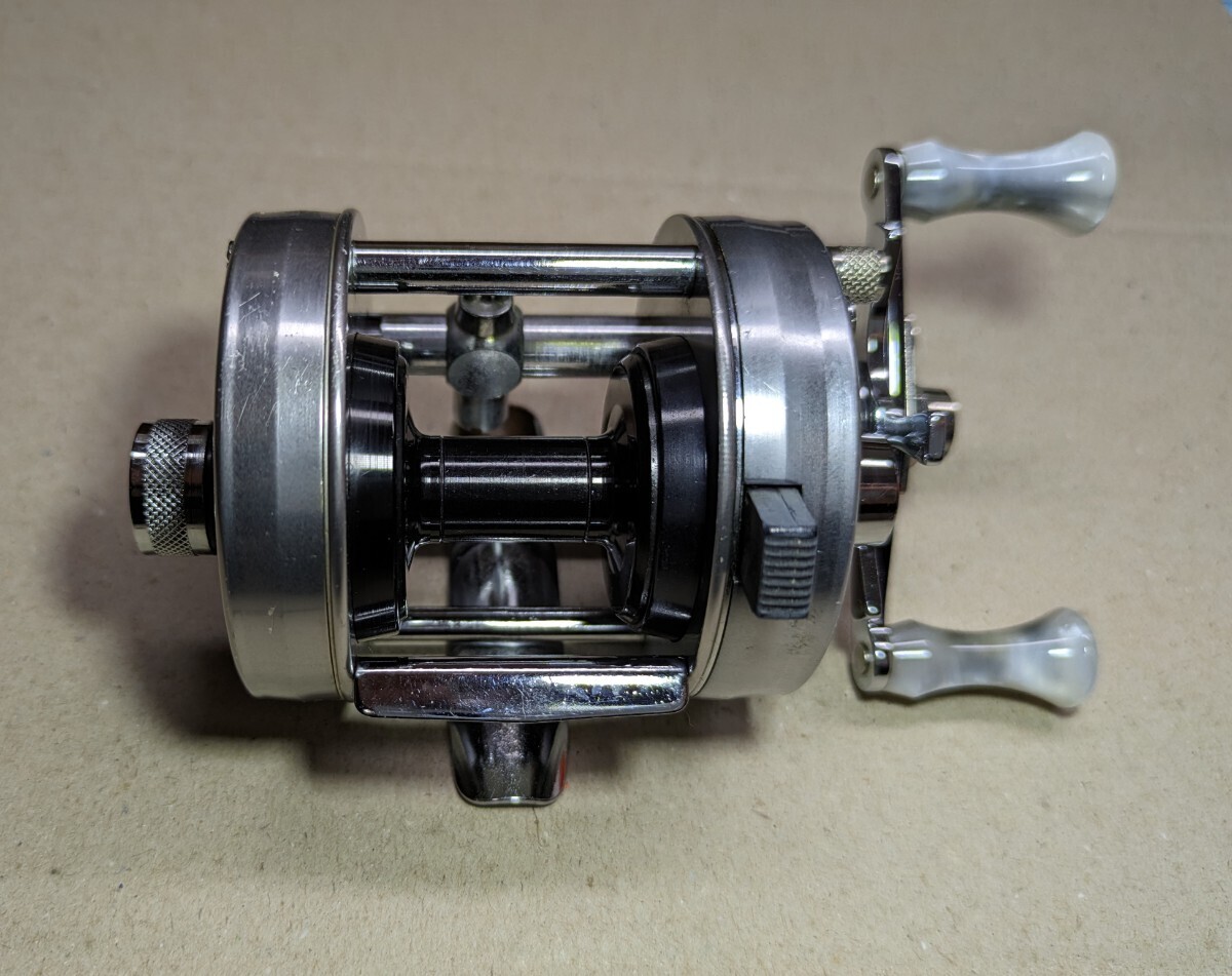 ABU アブ アンバサダー 2500c アクアポリス ショートハンドル付 ABU アブ アンバサダー 2500c アクアポリス ショートハンドル付