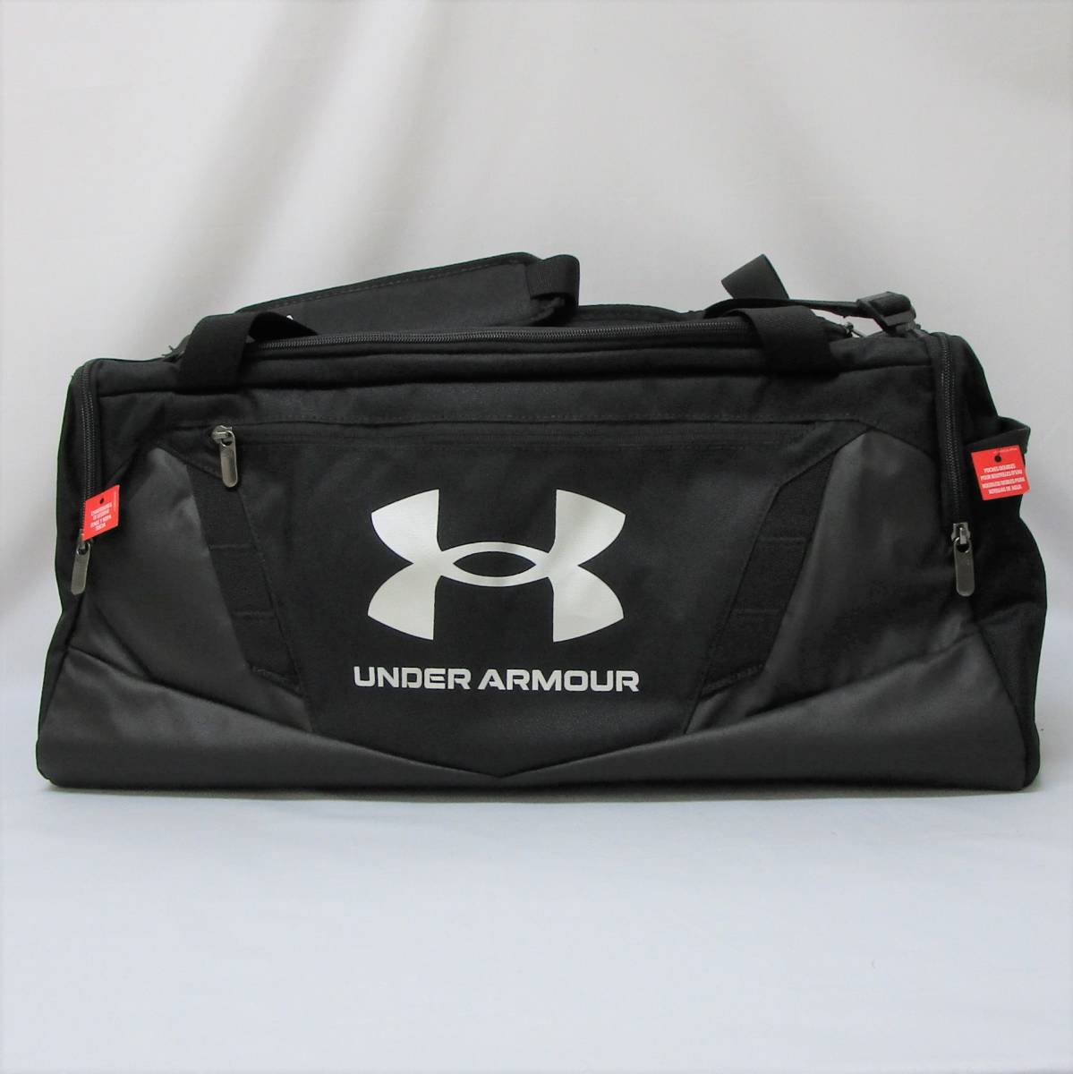 アンダーアーマー Undeniable 5.0 ダッフルバッグ 001 BK/SV UNDERARMOUR 1369222 アンディナイアブル SM Duffle Bag ブラック シルバーの画像1