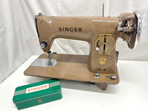 SINGER シンガー ミシン THE SINGER MANUFACTURING Co SEWING MACHINES 191U ホビン ファスナー押さえ 現状渡し アンティーク[N17042401]_画像1