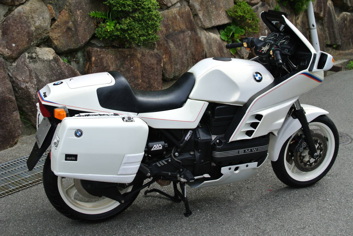 BMW K100RS 4V アニバーサリー限定車 希少 限定150台 モトコ製シングルシートカウル仕様 純正パニア付き パールホワイトMライン 機関好調の画像5