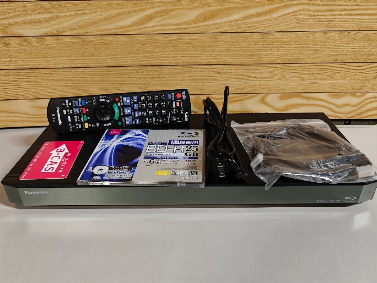 徹底整備、動作保証★1TB★2015製★Panasonic/HDD/BDレコーダー★DMR-BRW1000★2番組同時録画、3D対応 リモコンHDMI付(1108）